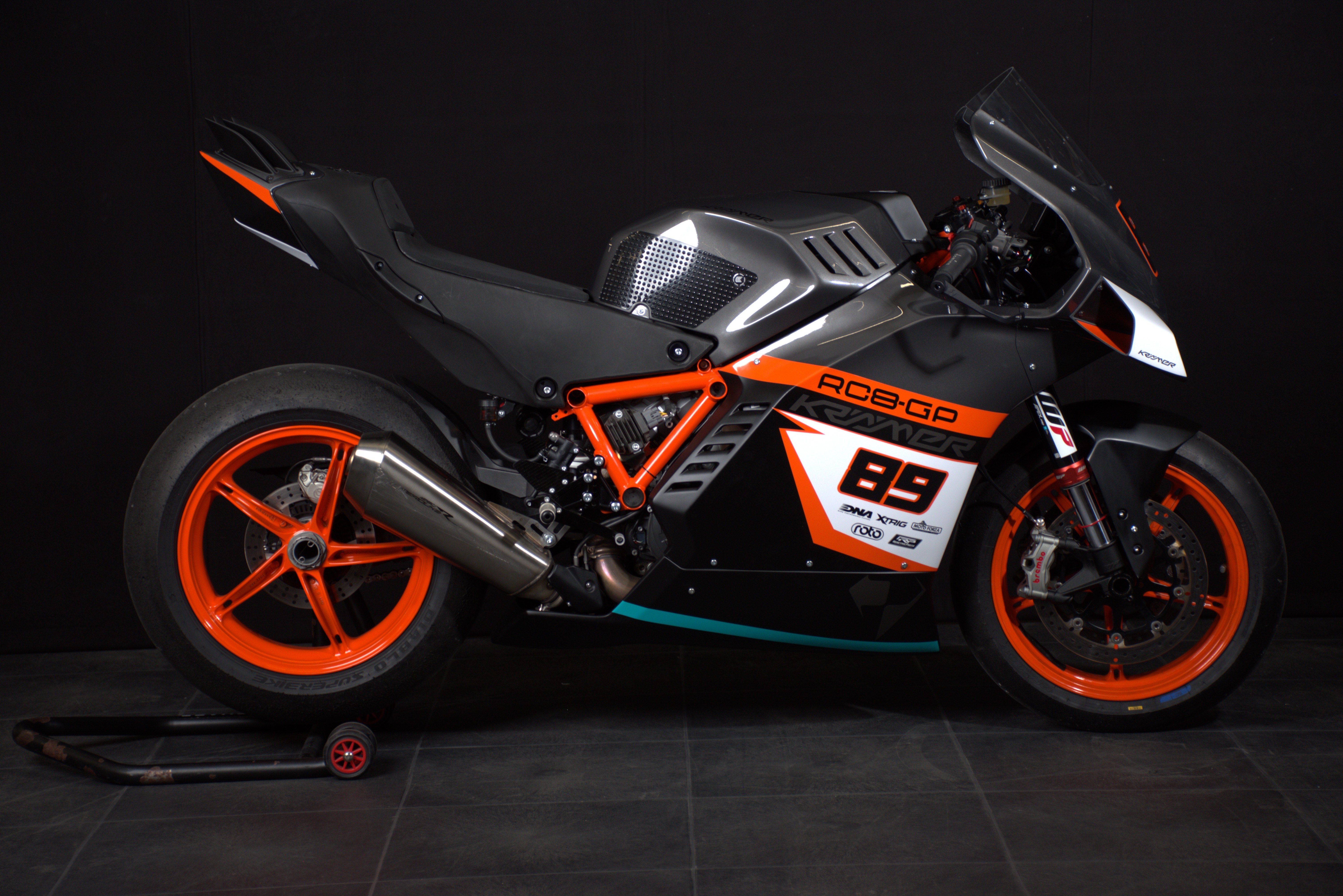 Super Duke GP Kit 06